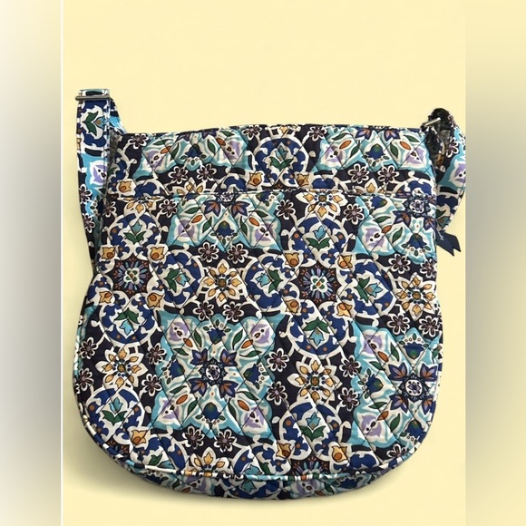 Vera Bradley Quilted Triple Zip Hipster, Blue/Multi – New With Tags - Picture 2 of 6